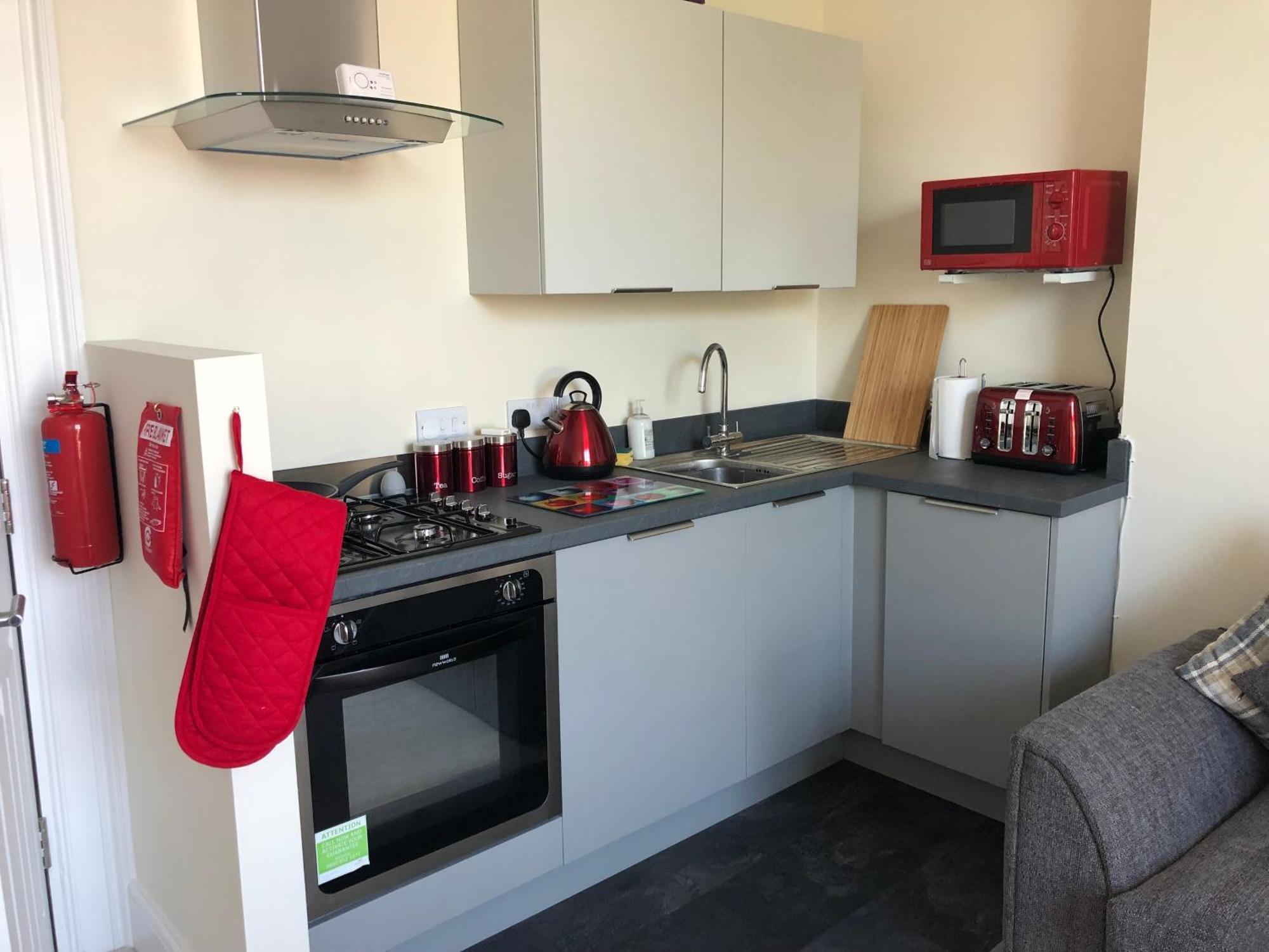 Wight On The Beach, Sleeps 4, Free Off Road Parking, Balcony With Sea Views Ryde  Exteriör bild